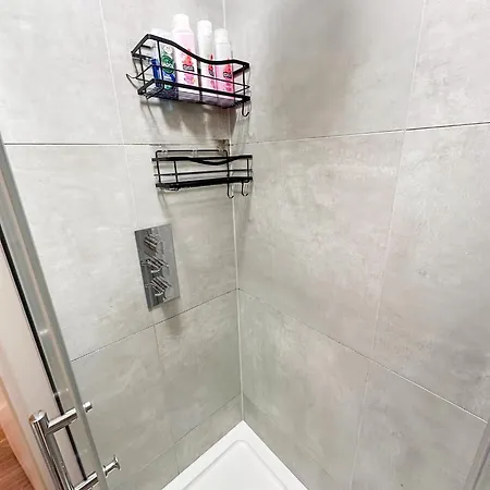 Charming 1-Bedroom Haven Near The Shard In Elephant & Castle Londres Exterior foto
